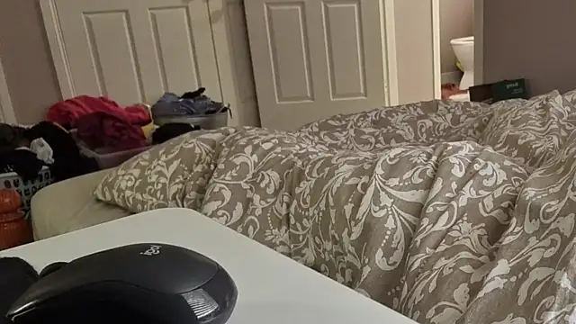 Snapshot of AmateurGuy23 chatting on September 2025 11:49:01 PM AmateurGuy23 online show from September 2025 11:49:01 PM