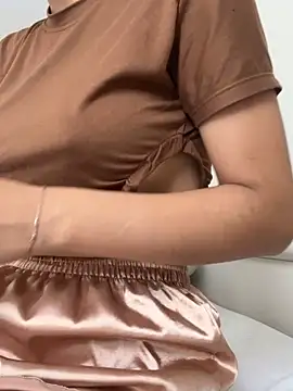 Snapshot of DulceMya6 chatting on February 2026 02:15:02 PM DulceMya6 online show from February 2026 02:15:02 PM