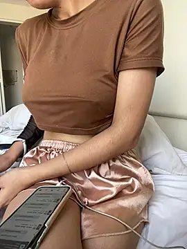 Snapshot of DulceMya6 chatting on February 2026 02:27:02 PM DulceMya6 online show from February 2026 02:27:02 PM