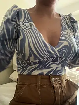 DulceMya6 online show from May 2026 12:22:01 PM