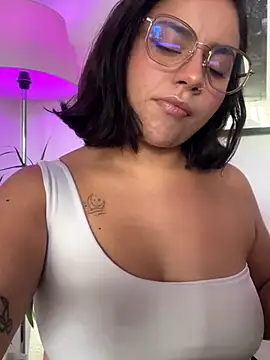 susy angel online show from October 2025 09:36:01 PM