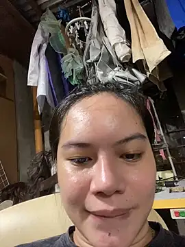 Snapshot of Hebefemme chatting on November 2025 09:14:01 PM Hebefemme online show from November 2025 09:14:01 PM