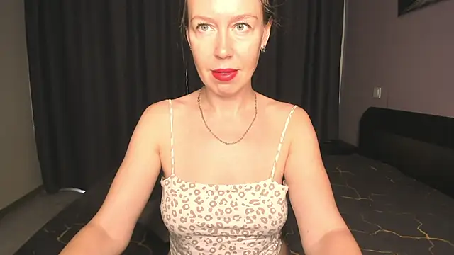 Snapshot of BrendaCain chatting on May 2026 01:57:16 AM BrendaCain online show from May 2026 01:57:16 AM
