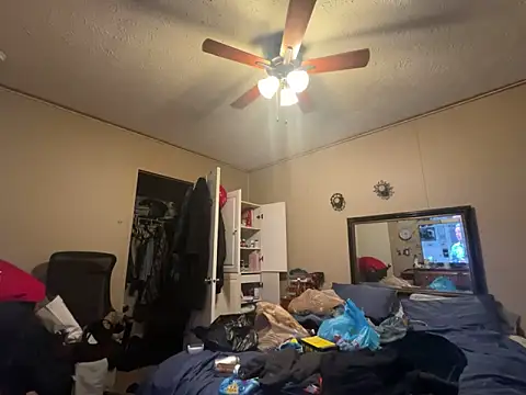 jck1m0t online show from February 2025 01:35:01 AM