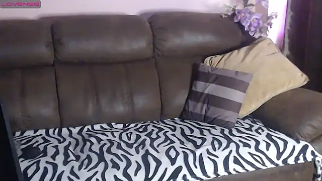 Snapshot of NaughtyHornyJenny chatting on January 2025 11:02:02 AM NaughtyHornyJenny online show from January 2025 11:02:02 AM