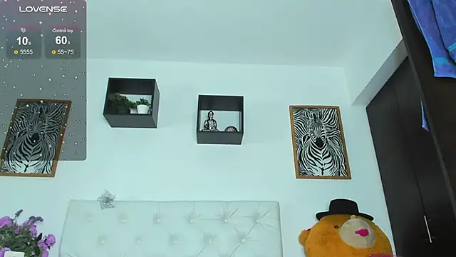 Snapshot of Sharon_smiith chatting on January 2025 08:03:02 AM Sharon smiith online show from January 2025 08:03:02 AM