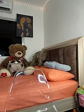 Snapshot of Shara_dreams chatting on December 2024 11:02:01 PM Shara dreams online show from December 2024 11:02:01 PM