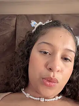 Snapshot of Shara_dreams chatting on March 2025 10:31:02 PM Shara dreams online show from March 2025 10:31:02 PM