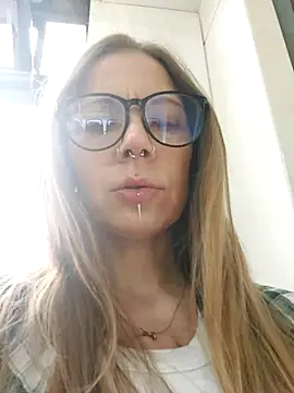 Snapshot of alexandra_zaryanova chatting on July 2026 09:34:01 AM alexandra zaryanova online show from July 2026 09:34:01 AM