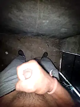 Snapshot of breejs chatting on November 2025 04:35:02 AM breejs online show from November 2025 04:35:02 AM