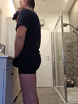 Snapshot of kekko-1982 chatting on December 2024 10:28:02 AM kekko-1982 online show from December 2024 10:28:02 AM