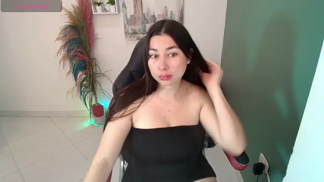 Snapshot of bella_99_ chatting on January 2026 12:10:02 PM bella 99 online show from January 2026 12:10:02 PM