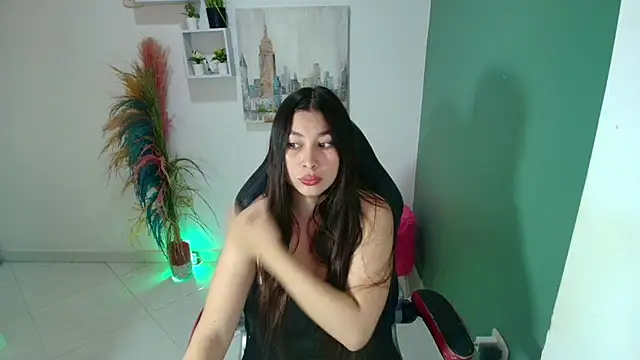 Snapshot of bella_99_ chatting on February 2026 01:25:01 PM bella 99 online show from February 2026 01:25:01 PM