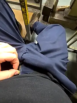 Snapshot of WhiteMeat069 chatting on December 2024 04:06:02 AM WhiteMeat069 online show from December 2024 04:06:02 AM