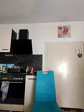 Snapshot of GeileEstelle chatting on March 2026 05:24:01 AM GeileEstelle online show from March 2026 05:24:01 AM