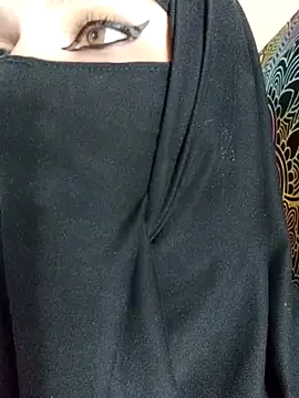 evelyn  salah online show from May 2026 01:57:16 AM