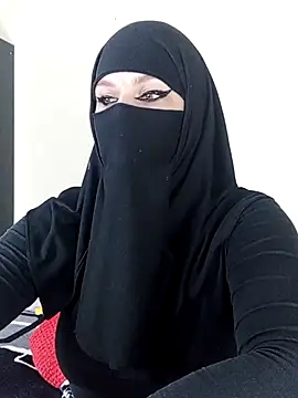 evelyn  salah online show from June 2026 09:46:02 PM