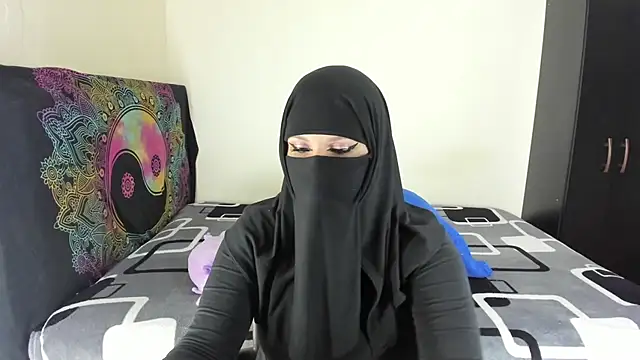 evelyn  salah online show from July 2026 12:23:02 AM