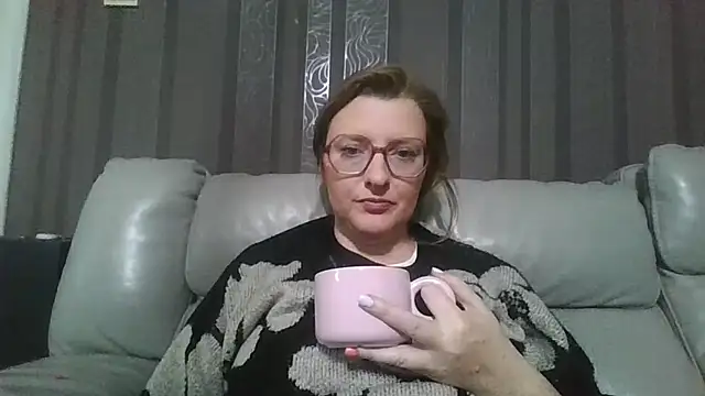 LiquidLeonie online show from May 2026 03:12:02 AM