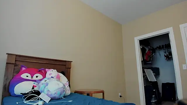 AmethystFoxx online show from October 2025 07:32:02 PM