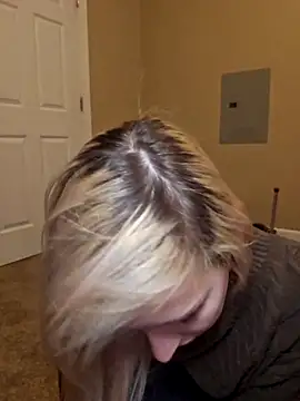 AmethystFoxx online show from February 2026 11:09:01 PM