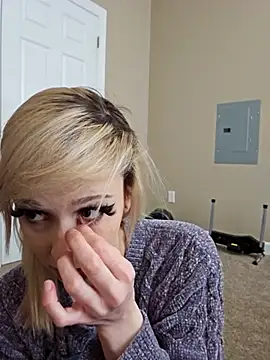 AmethystFoxx online show from February 2026 06:24:02 PM