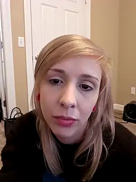 AmethystFoxx online show from February 2026 10:28:01 PM