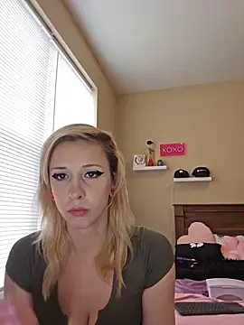 AmethystFoxx online show from May 2026 06:25:02 PM