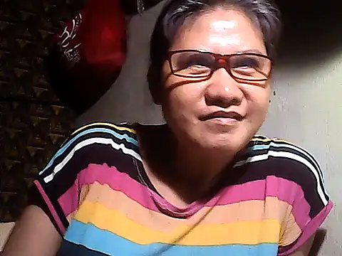 sweetsosie18 online show from May 2026 11:42:02 AM