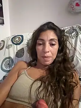 amanilouve online show from September 2025 09:49:02 PM