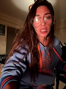 amanilouve online show from November 2025 03:14:02 PM