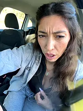 Snapshot of amanilouve chatting on January 2026 10:28:02 AM amanilouve online show from January 2026 10:28:02 AM