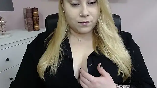 Snapshot of XgloryHAILEY chatting on December 2024 01:30:01 AM XgloryHAILEY online show from December 2024 01:30:01 AM