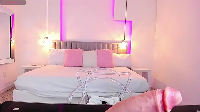 ValeryNova online show from February 2025 05:40:01 PM