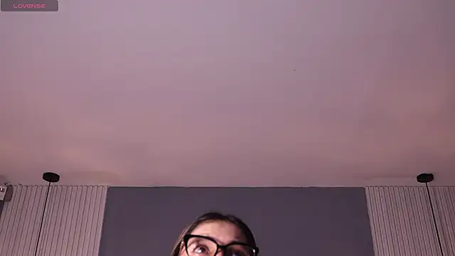 Snapshot of ValeryNova chatting on April 2026 11:10:01 AM ValeryNova online show from April 2026 11:10:01 AM
