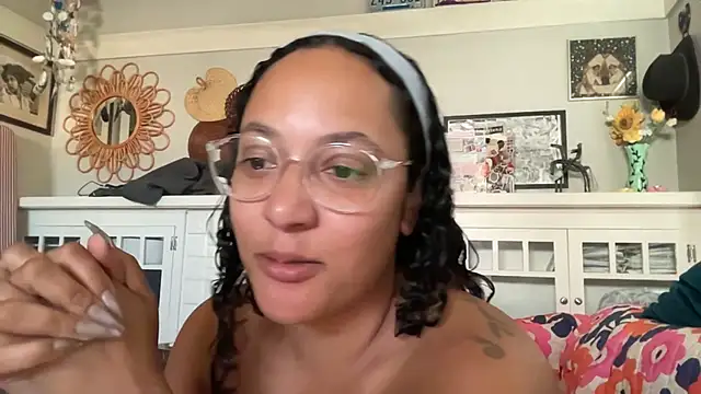 dreamyriri online show from March 2026 06:47:01 PM