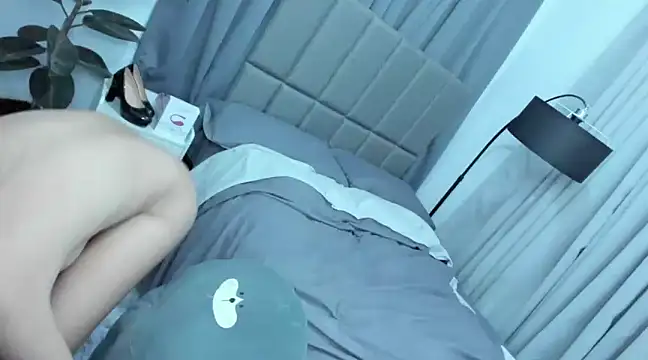 Snapshot of xTransQueenx chatting on February 2025 05:25:01 AM xTransQueenx online show from February 2025 05:25:01 AM