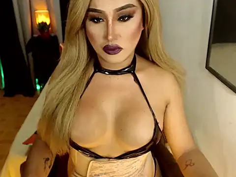 Snapshot of MISTRESS_OF_EVILCUMxx chatting on January 2025 01:16:02 PM MISTRESS OF EVILCUMxx online show from January 2025 01:16:02 PM