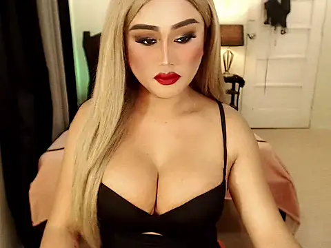 Snapshot of MISTRESS_OF_EVILCUMxx chatting on March 2025 05:33:01 AM MISTRESS OF EVILCUMxx online show from March 2025 05:33:01 AM