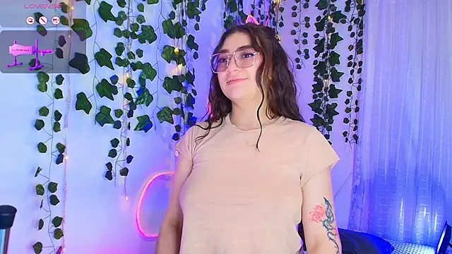 Samii Evans online show from November 2025 07:33:02 AM