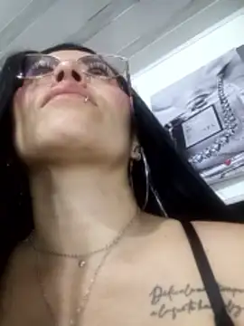 Tania mature online show from May 2026 05:18:01 PM