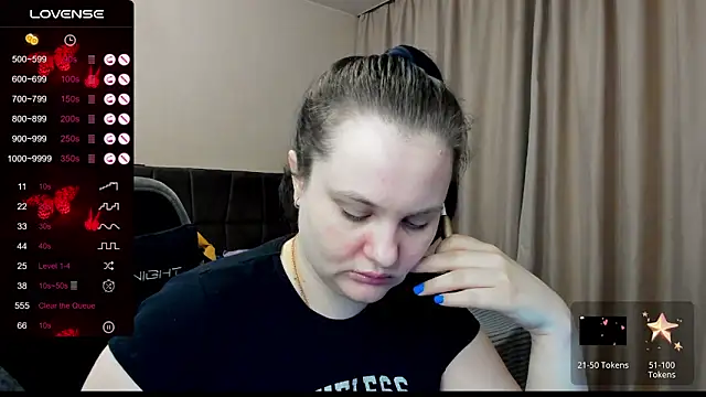 Snapshot of AlanaBrox chatting on December 2025 03:24:01 AM AlanaBrox online show from December 2025 03:24:01 AM