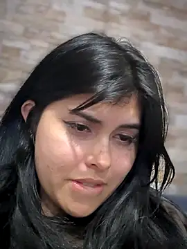 Alyaa s online show from October 2025 04:42:01 AM