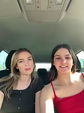 DoriDeluxe66 online show from March 2025 02:47:01 PM