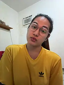 Snapshot of MarieLoveGlamorous chatting on July 2026 08:00:01 PM MarieLoveGlamorous online show from July 2026 08:00:01 PM