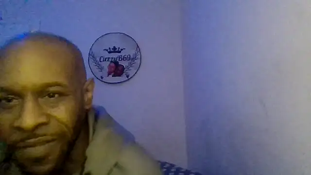 Snapshot of CuzzyB69 chatting on November 2025 08:39:02 AM CuzzyB69 online show from November 2025 08:39:02 AM