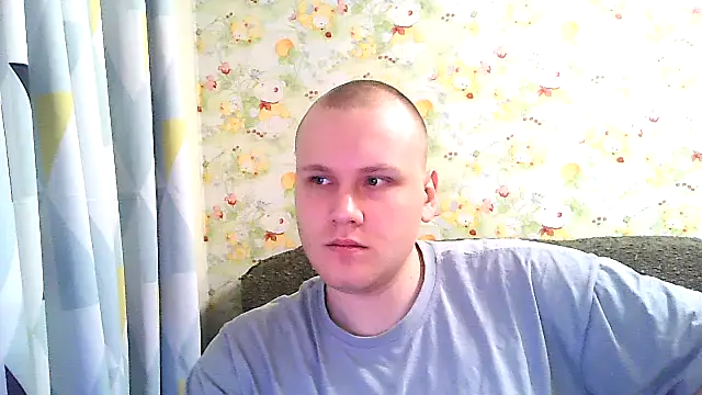 Snapshot of Gilbik405 chatting on February 2026 11:58:02 PM Gilbik405 online show from February 2026 11:58:02 PM