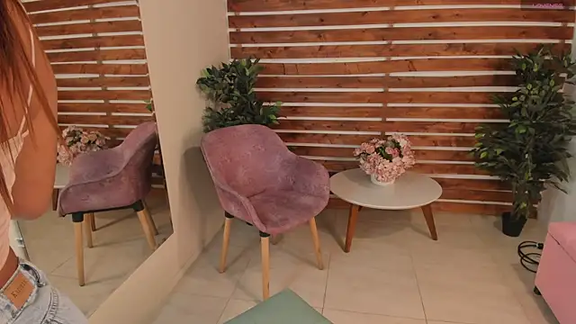 Snapshot of _MeganRain chatting on January 2025 05:18:02 AM MeganRain online show from January 2025 05:18:02 AM