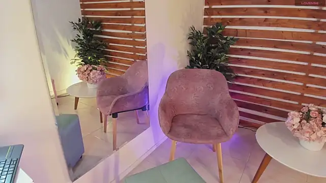 Snapshot of _MeganRain chatting on March 2025 09:51:01 AM MeganRain online show from March 2025 09:51:01 AM