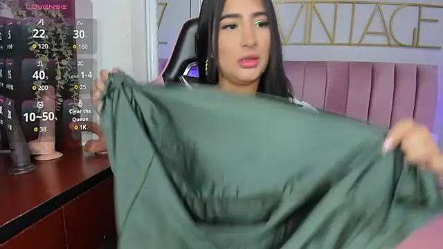 amy-thomson1 online show from September 2025 12:05:02 PM